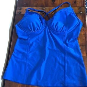 Athleta tankini swimsuit top - size 38 B/C